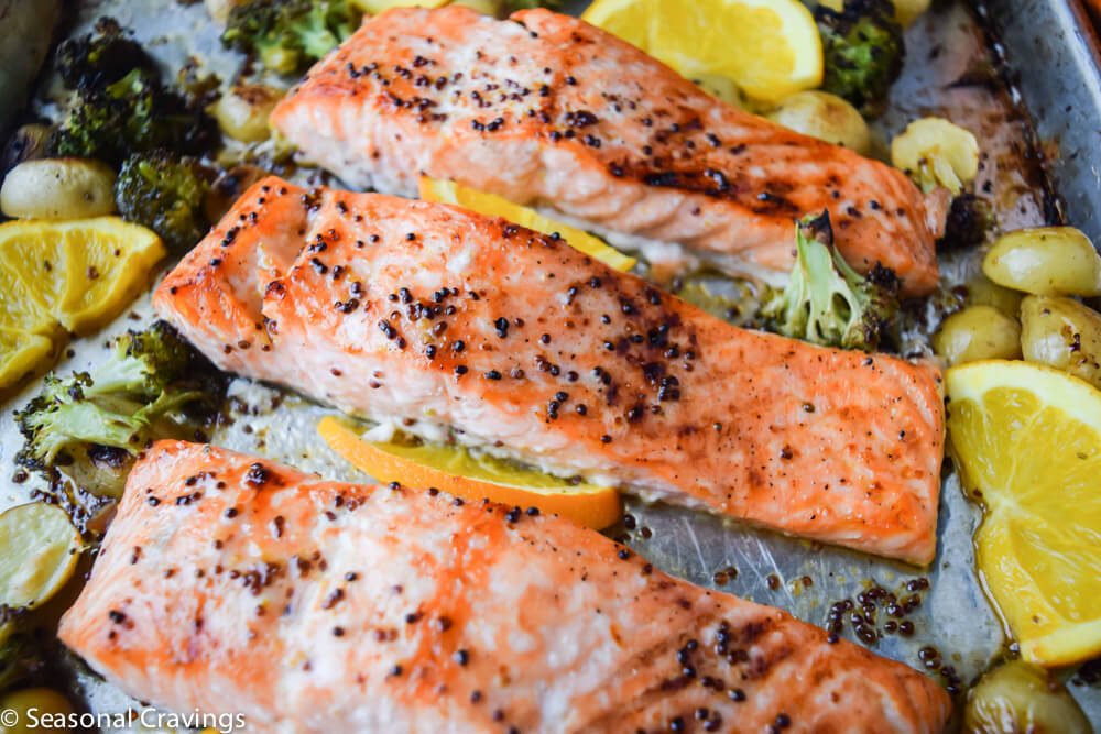 Sticky Maple Salmon | seasonalcravinging.com