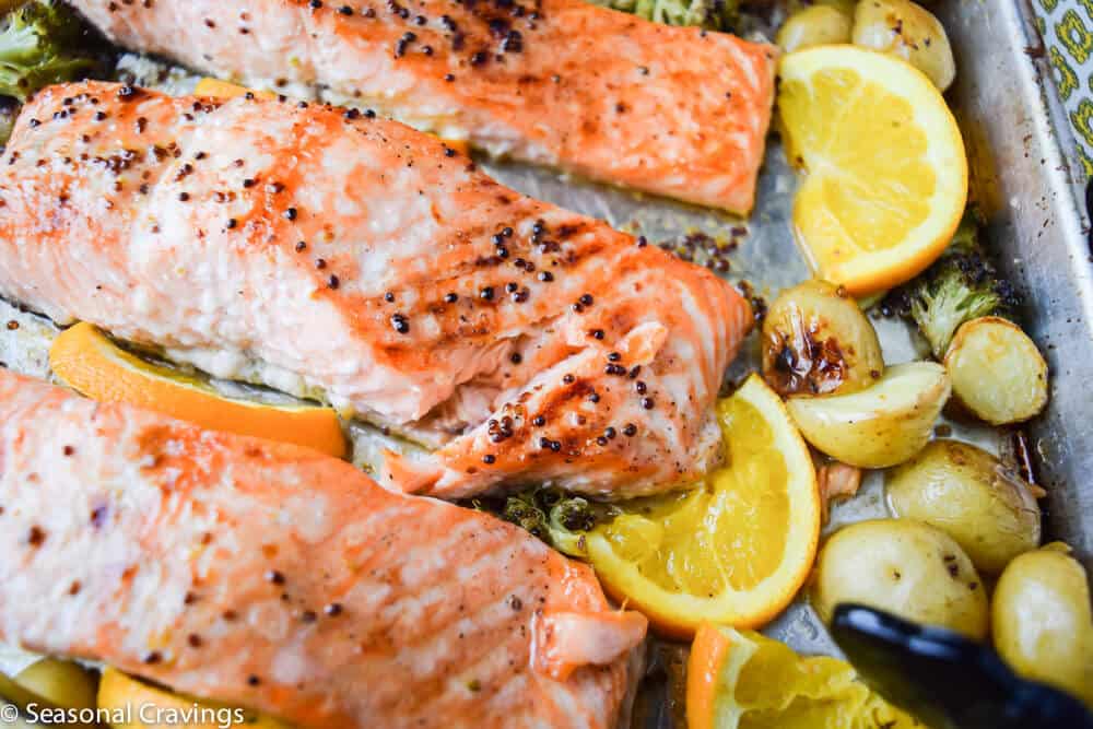 Sticky Maple Salmon | seasonalcravinging.com