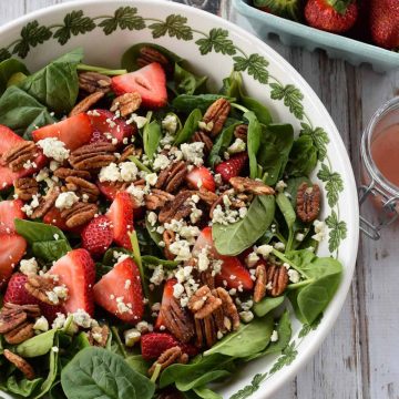 Strawberry Pecan Spinach Salad