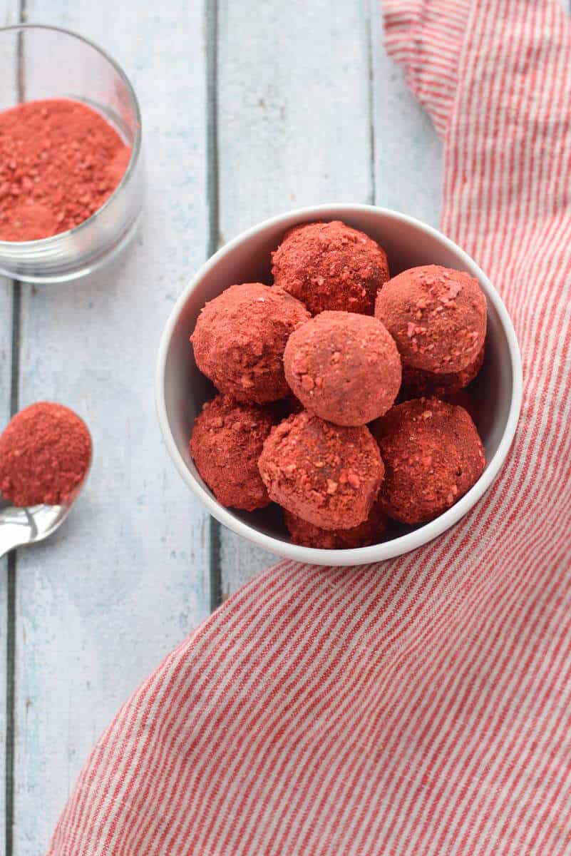 Three Ingredient Paleo Chocolate Truffles