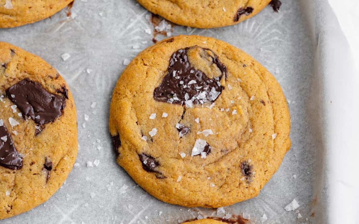 vegan pumpkin chocolate chip cookies