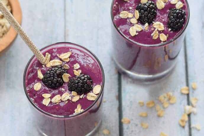 Blackberry Cobbler Smoothie with oatmeal and coconut milk