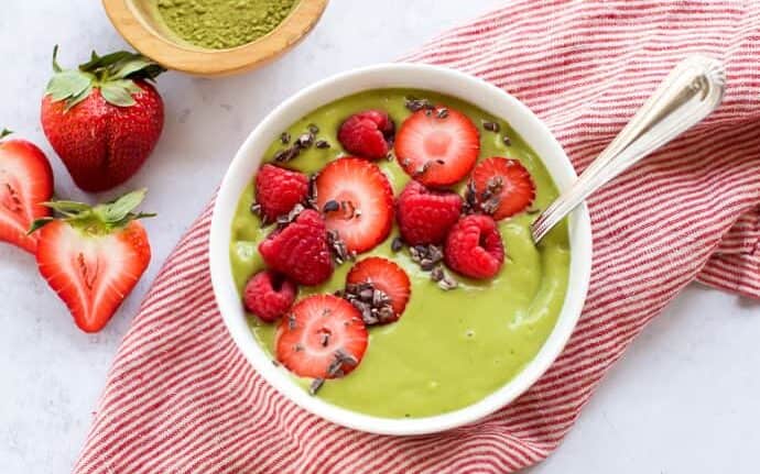 matcha smoothie bowl